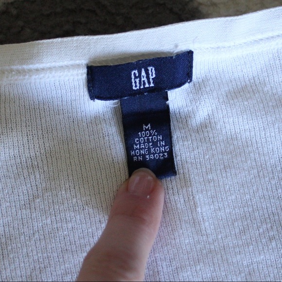 White Gap Cardigan - Picture 3 of 3